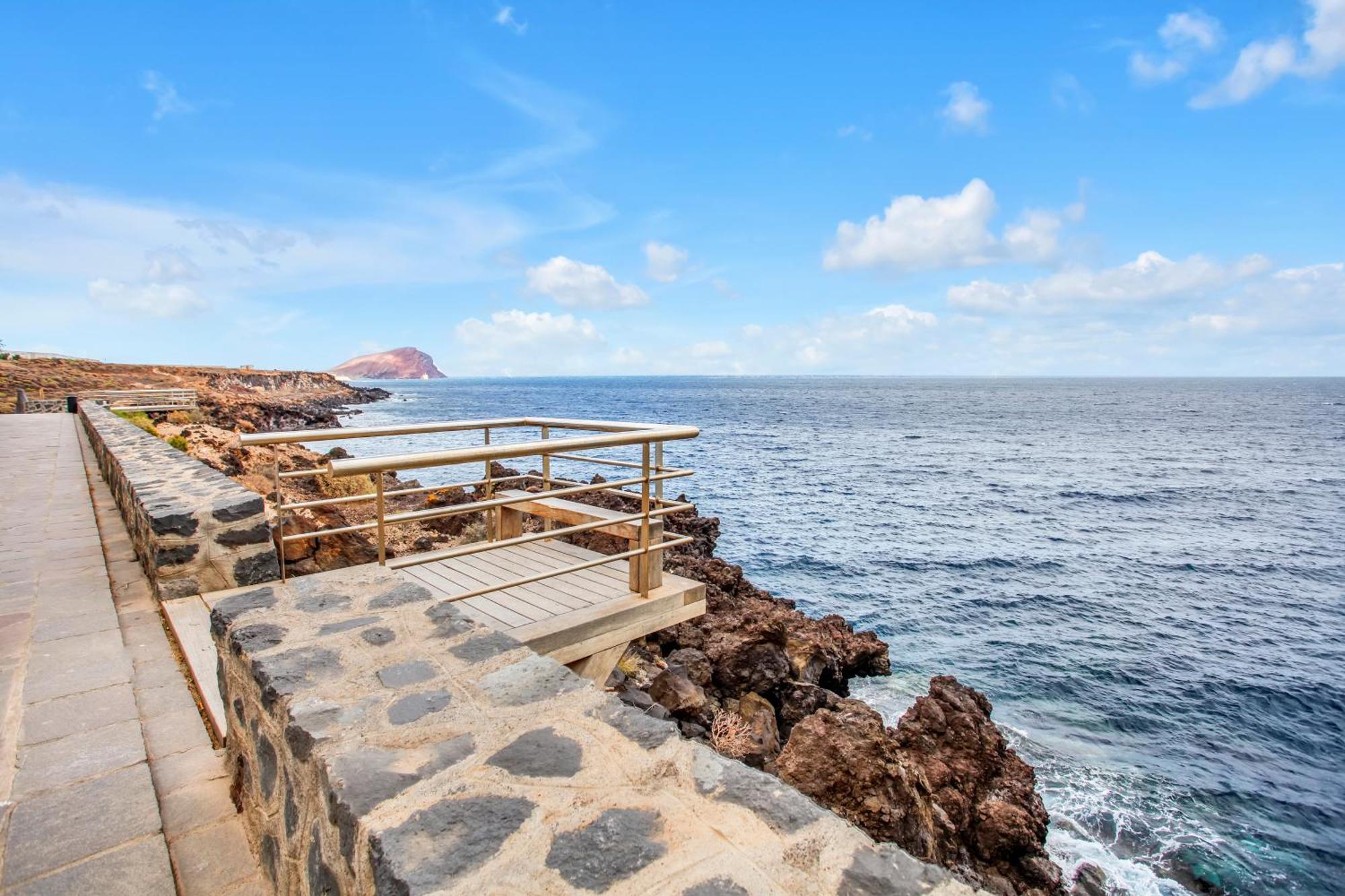 Ocean Blue, Next To The Ocean, Fast Wi-Fi Apartment ลอสอาบรีกอส ภายนอก รูปภาพ
